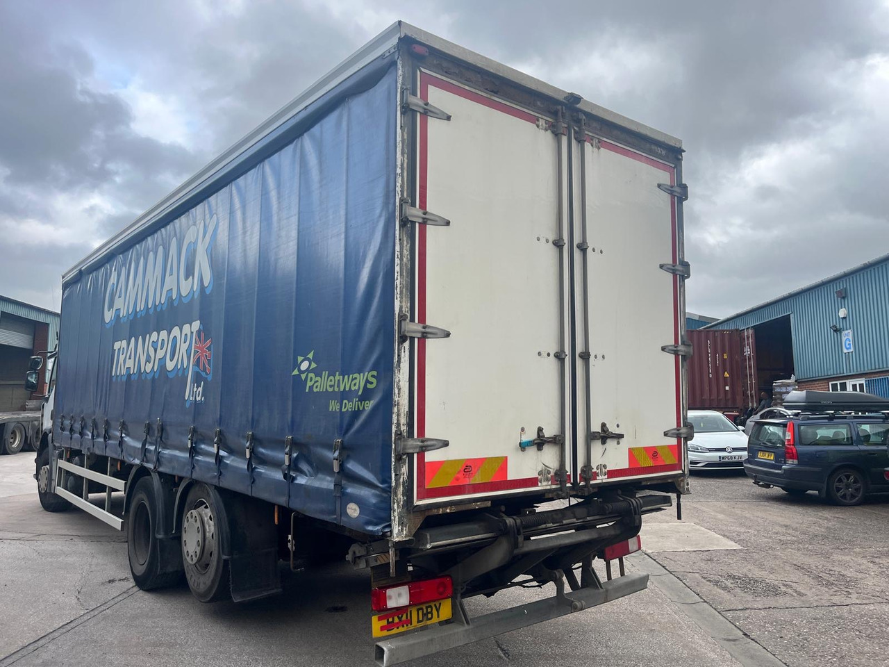 Renault Premium - Тентованный грузовик: фото 4 Renault Premium - Тентованный грузовик: фото 4