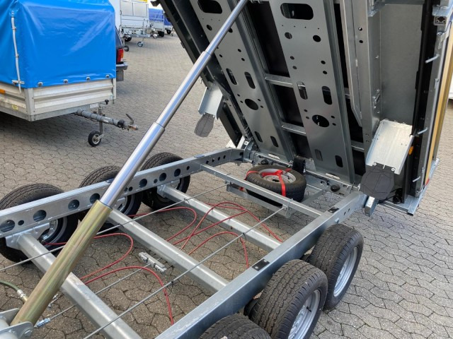 Brian James Cargo Tipper Heckkipper 3-achs, 526-3620-35-3-12, 3600 x 2000 x 300 mm, 3,5 to. - Самосвальный прицеп: фото 4 Brian James Cargo Tipper Heckkipper 3-achs, 526-3620-35-3-12, 3600 x 2000 x 300 mm, 3,5 to. - Самосвальный прицеп: фото 4