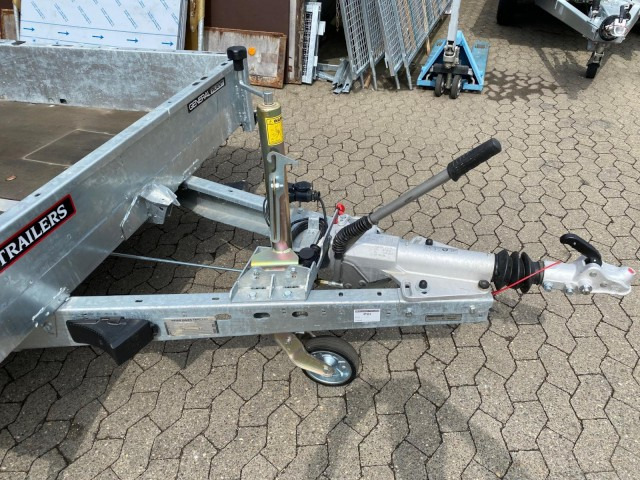 Brian James General Plant Baumaschinenanhänger 551-4017, 4000 x 1850 mm, 3,5 to. - Прицеп для спецтехники: фото 2 Brian James General Plant Baumaschinenanhänger 551-4017, 4000 x 1850 mm, 3,5 to. - Прицеп для спецтехники: фото 2