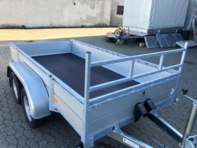 Hapert Azure L-2 Tieflader 3030 x 1490 x 370 mm, ZG 2,7 to. - Прицеп для легкового автомобиля: фото 4 Hapert Azure L-2 Tieflader 3030 x 1490 x 370 mm, ZG 2,7 to. - Прицеп для легкового автомобиля: фото 4