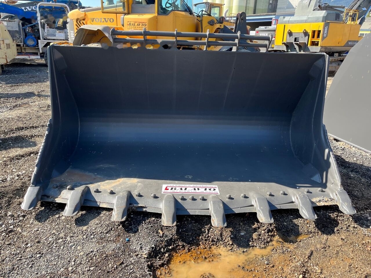 Balavto Loader bucket 3350 mm - Ковш для погрузчика: фото 1 Balavto Loader bucket 3350 mm - Ковш для погрузчика: фото 1
