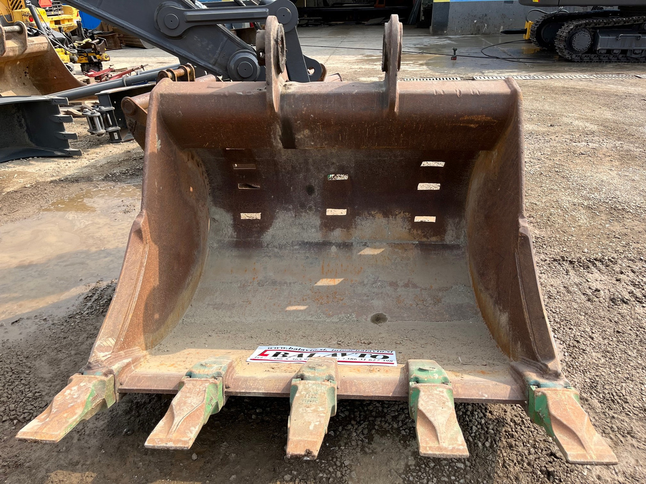 Digging bucket 1600 mm - Ковш для экскаватора: фото 1 Digging bucket 1600 mm - Ковш для экскаватора: фото 1