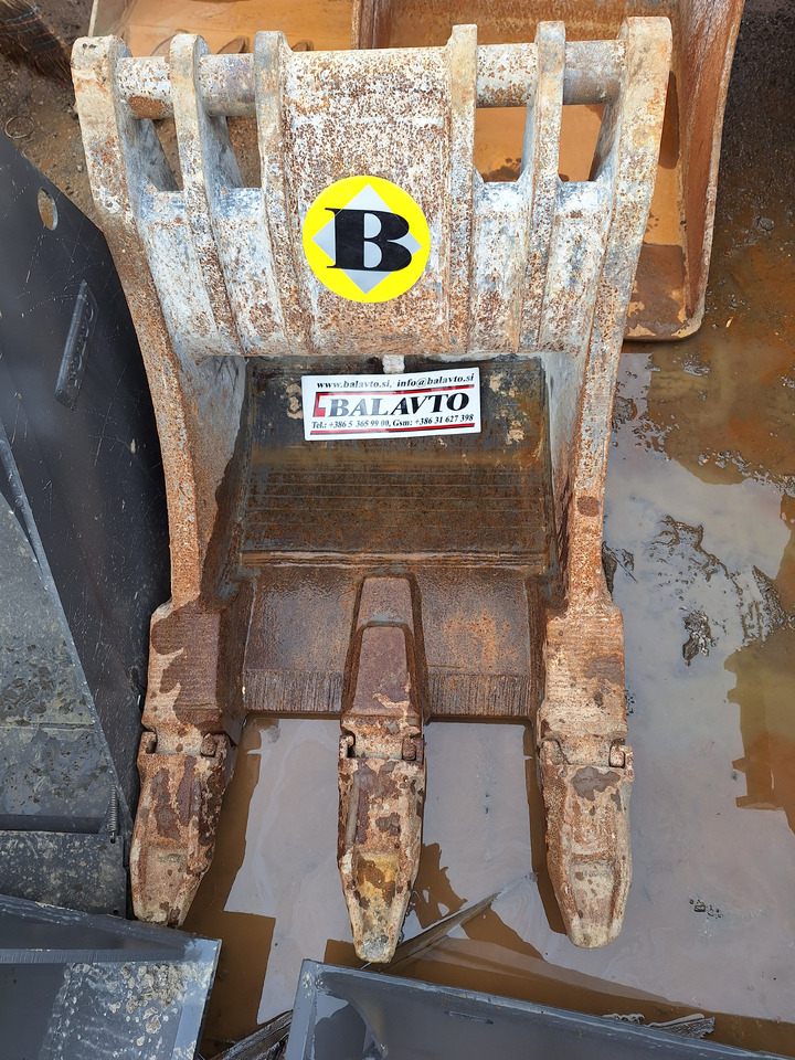 Digging bucket 850 mm - Ковш для экскаватора: фото 1 Digging bucket 850 mm - Ковш для экскаватора: фото 1