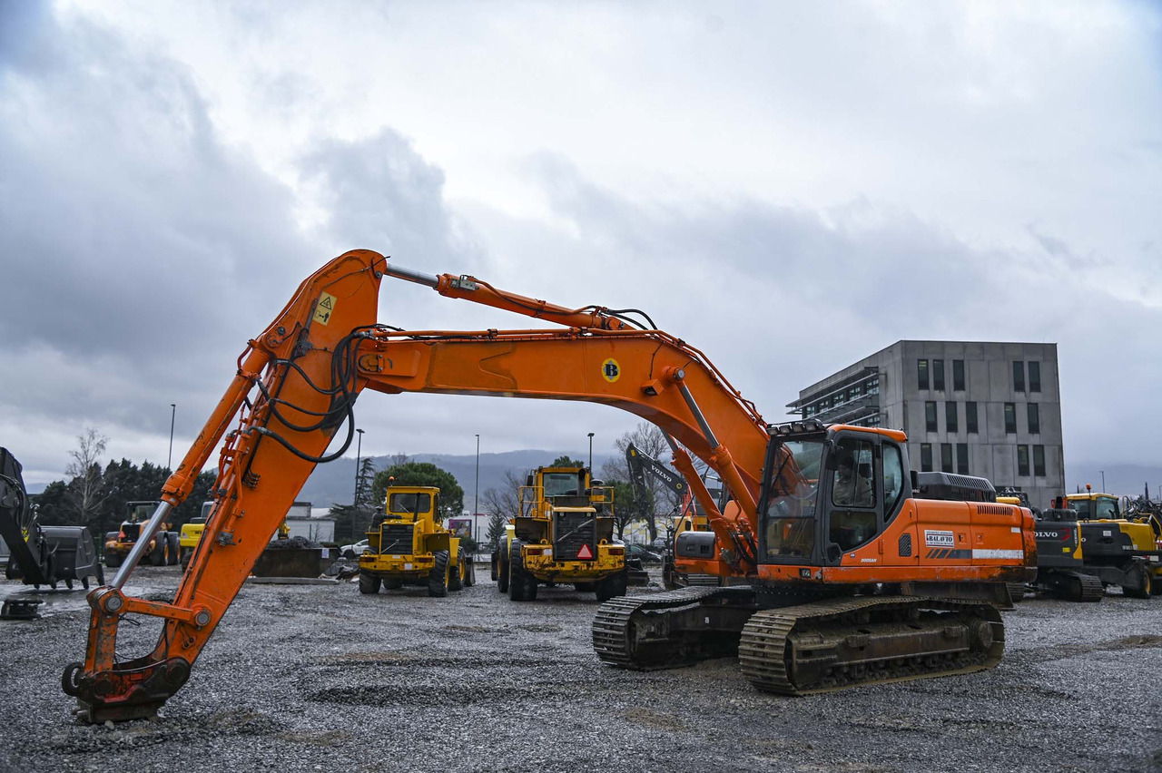 Doosan DX340LC - Гусеничный экскаватор: фото 2 Doosan DX340LC - Гусеничный экскаватор: фото 2