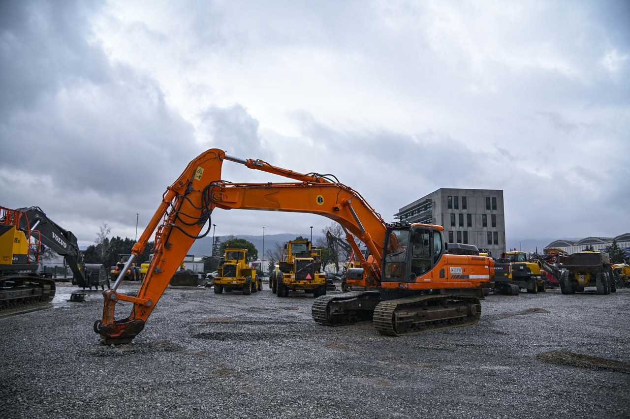 Doosan DX340LC - Гусеничный экскаватор: фото 1 Doosan DX340LC - Гусеничный экскаватор: фото 1
