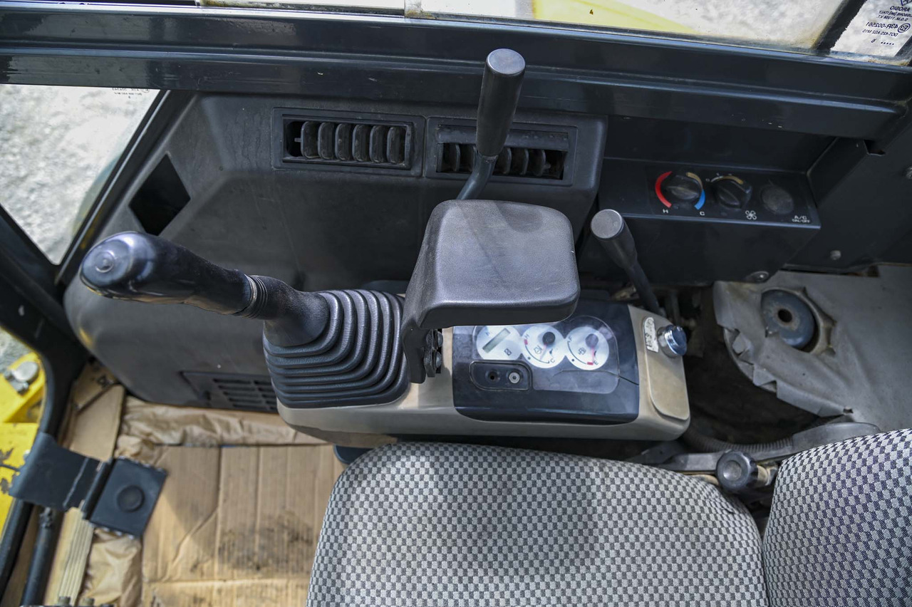 Мини-экскаватор Komatsu PC35MR-2: фото 45