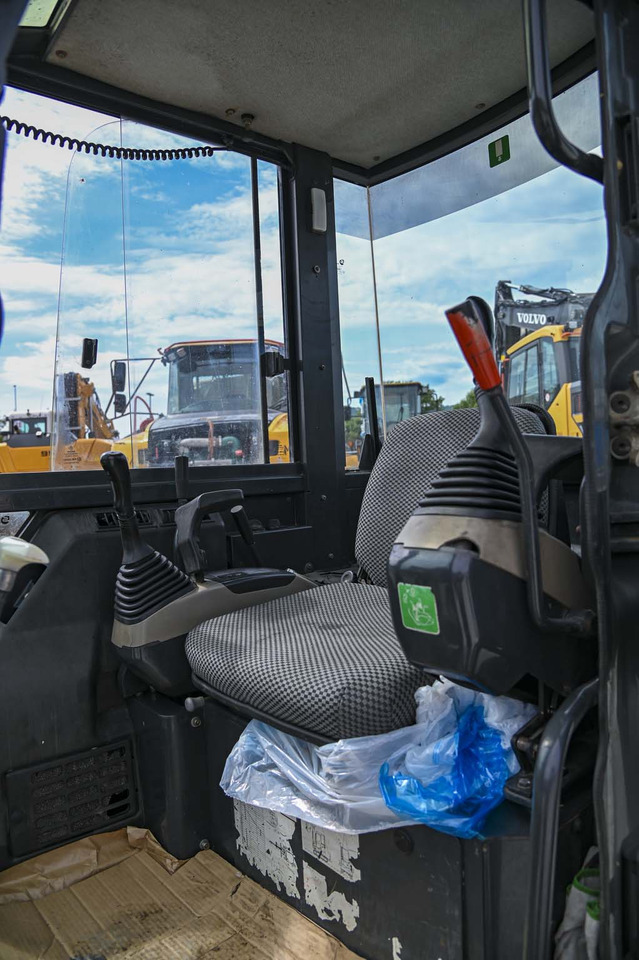 Мини-экскаватор Komatsu PC35MR-2: фото 40