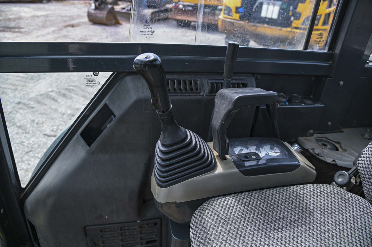 Мини-экскаватор Komatsu PC35MR-2: фото 44