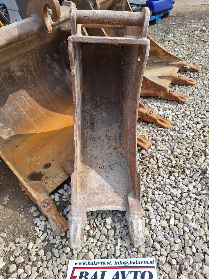 Lannen trenching bucket 400 mm - Ковш для экскаватора: фото 1 Lannen trenching bucket 400 mm - Ковш для экскаватора: фото 1