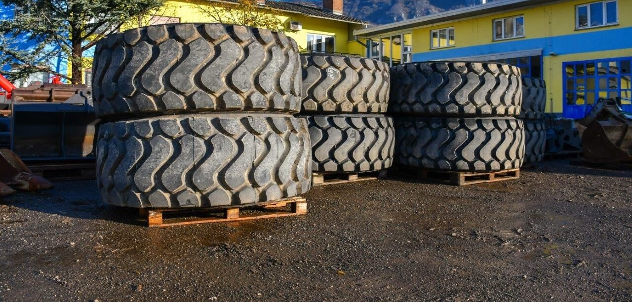 Michelin XHA2 26.5R25 L3 - Шина для Колёсных погрузчиков: фото 1 Michelin XHA2 26.5R25 L3 - Шина для Колёсных погрузчиков: фото 1