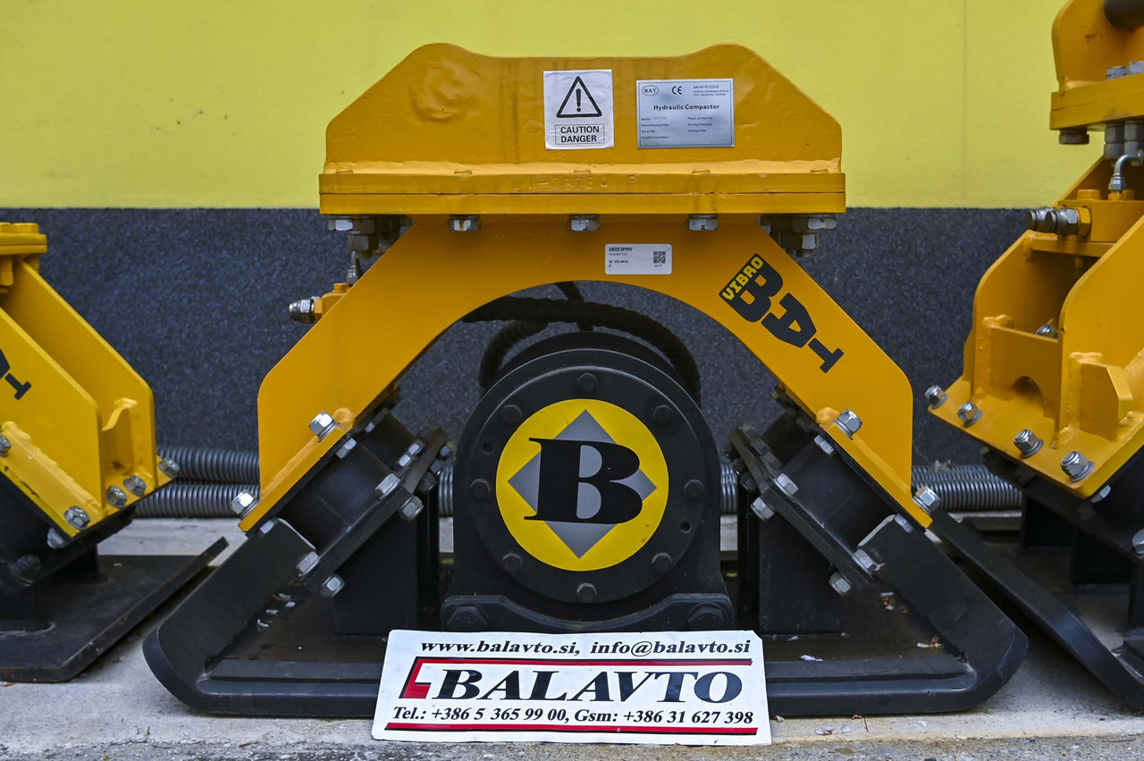 Plate compactor VIBROBAT 04 - Навесное оборудование для Экскаваторов: фото 1 Plate compactor VIBROBAT 04 - Навесное оборудование для Экскаваторов: фото 1