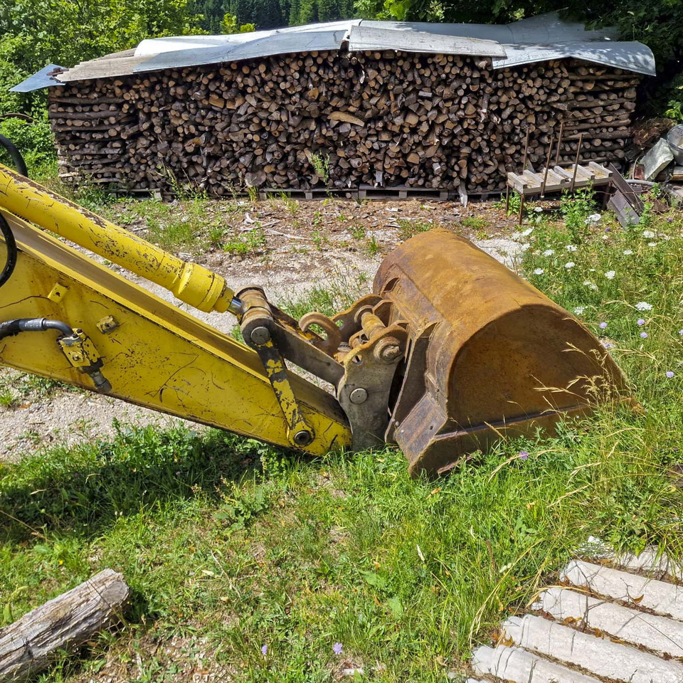 Гусеничный экскаватор New Holland Kobelco E215: фото 7