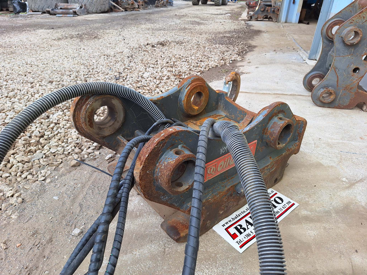 OilQuick hydraulic OQ70/55 - Сцепное устройство для Строительной техники: фото 5 OilQuick hydraulic OQ70/55 - Сцепное устройство для Строительной техники: фото 5