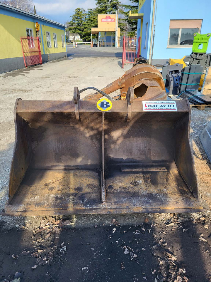 Slope bucket 2000 mm - Ковш для экскаватора: фото 1 Slope bucket 2000 mm - Ковш для экскаватора: фото 1