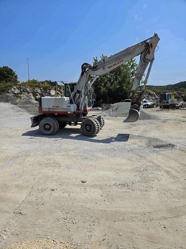 Колёсный экскаватор Takeuchi TB1160W: фото 8