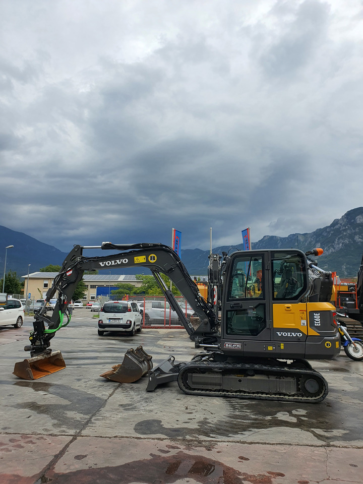 VOLVO EC60E - Мини-экскаватор: фото 2 VOLVO EC60E - Мини-экскаватор: фото 2