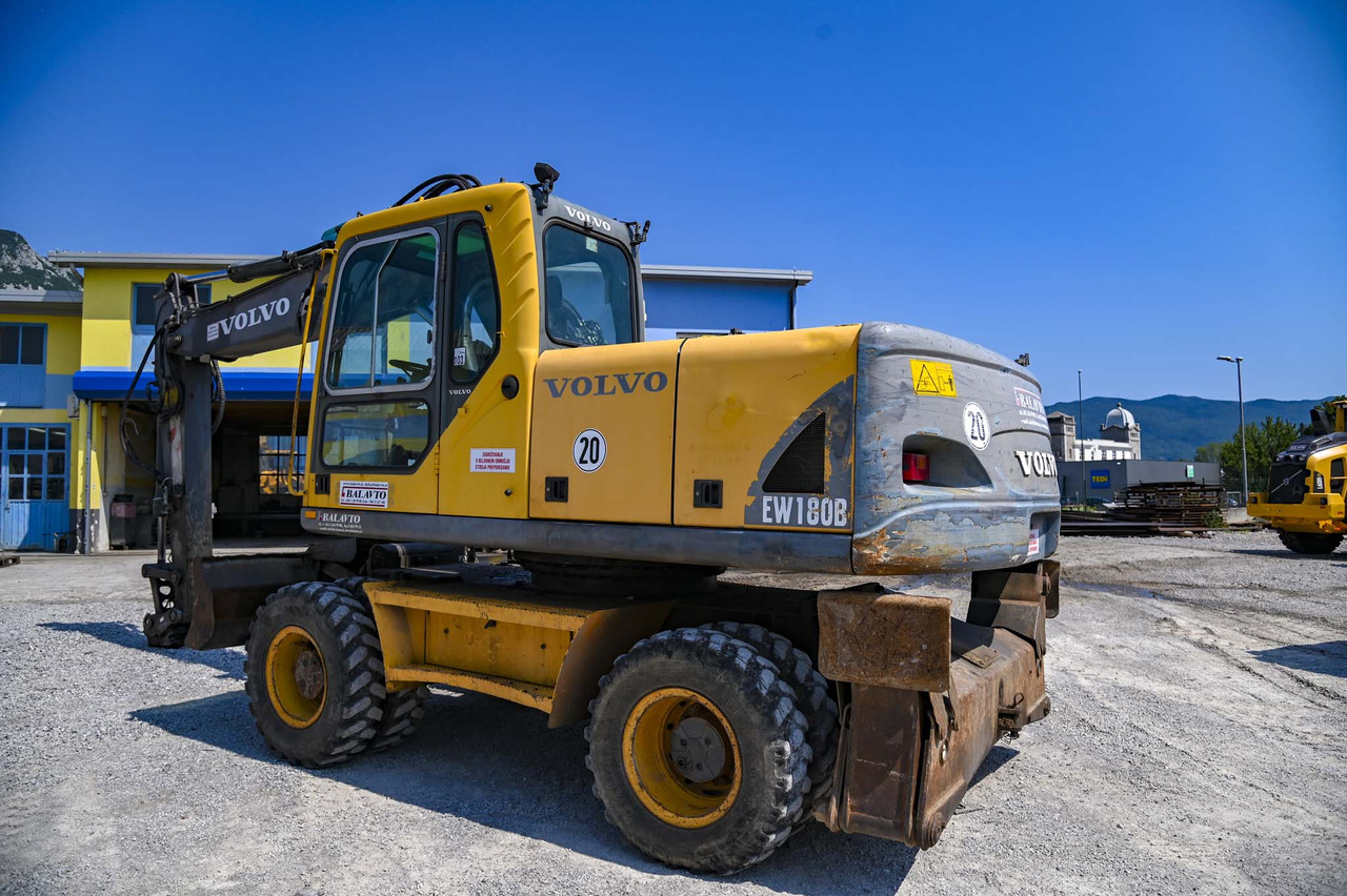 VOLVO EW180B - Колёсный экскаватор: фото 4 VOLVO EW180B - Колёсный экскаватор: фото 4