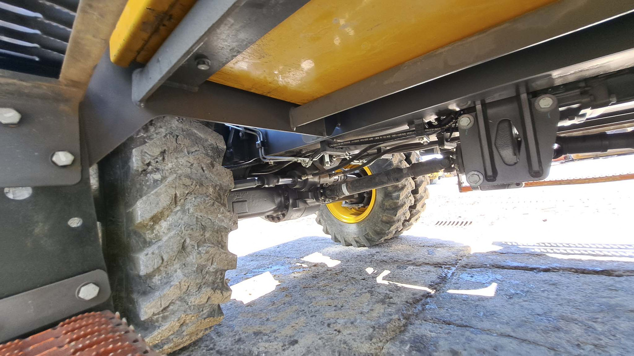 Колёсный экскаватор VOLVO EWR150E: фото 8 Колёсный экскаватор VOLVO EWR150E: фото 8