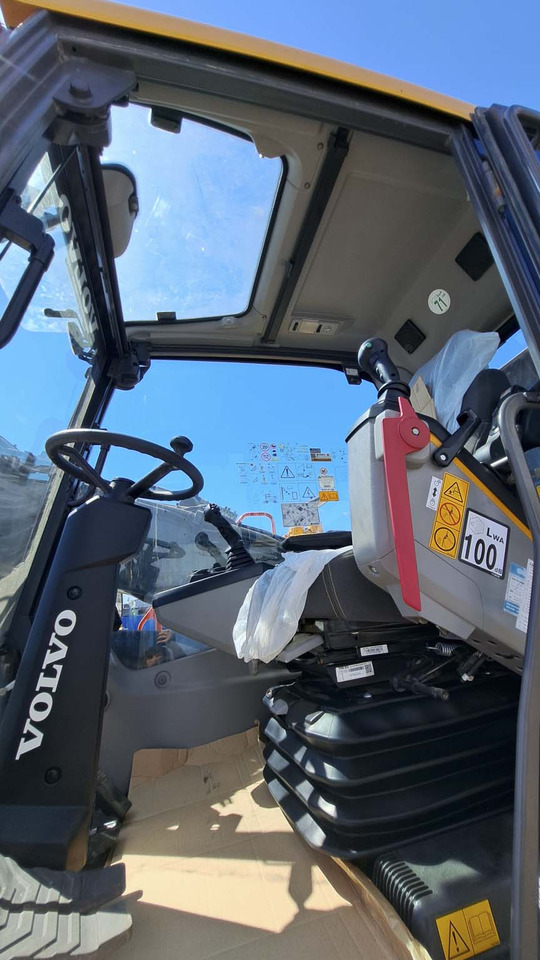 Колёсный экскаватор VOLVO EWR150E: фото 15 Колёсный экскаватор VOLVO EWR150E: фото 15