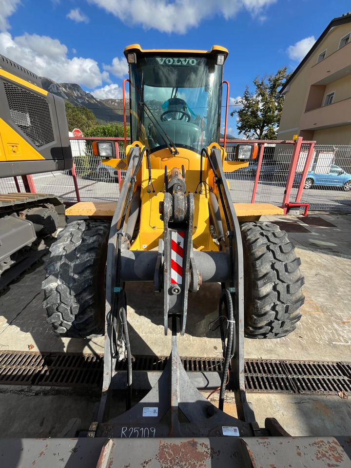 VOLVO L35B - Колёсный погрузчик: фото 5 VOLVO L35B - Колёсный погрузчик: фото 5