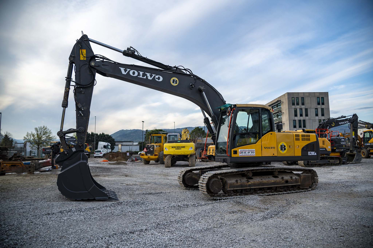 Volvo EC210CNL - Гусеничный экскаватор: фото 2 Volvo EC210CNL - Гусеничный экскаватор: фото 2