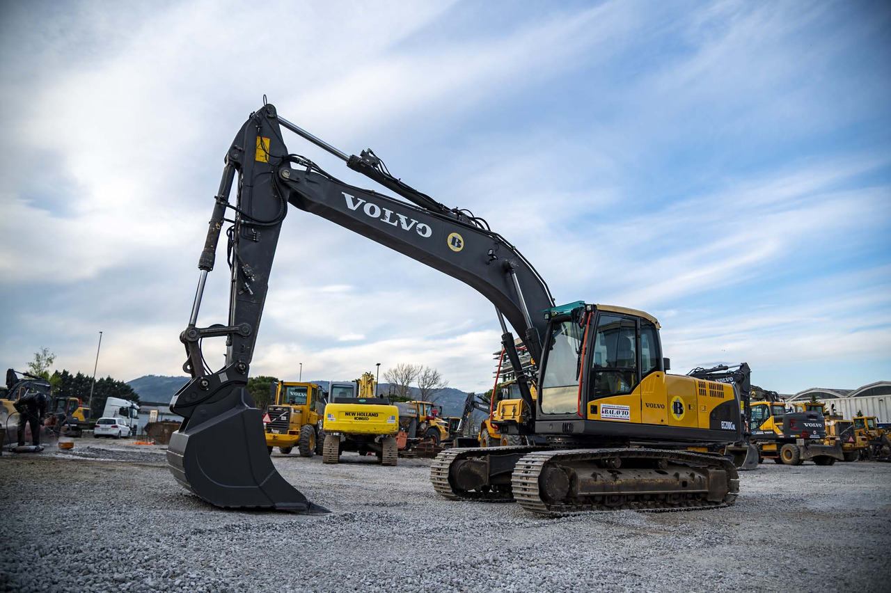 Volvo EC210CNL - Гусеничный экскаватор: фото 1 Volvo EC210CNL - Гусеничный экскаватор: фото 1