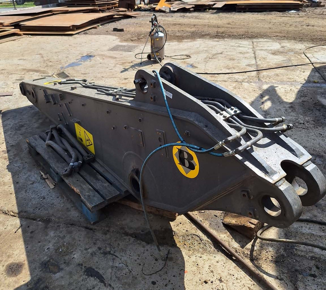 Volvo dipper arm 2500 mm Volvo EC220ENL - Стрела для Экскаваторов: фото 2 Volvo dipper arm 2500 mm Volvo EC220ENL - Стрела для Экскаваторов: фото 2