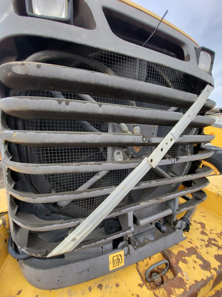Volvo radiator - Радиатор для Погрузчиков: фото 1 Volvo radiator - Радиатор для Погрузчиков: фото 1