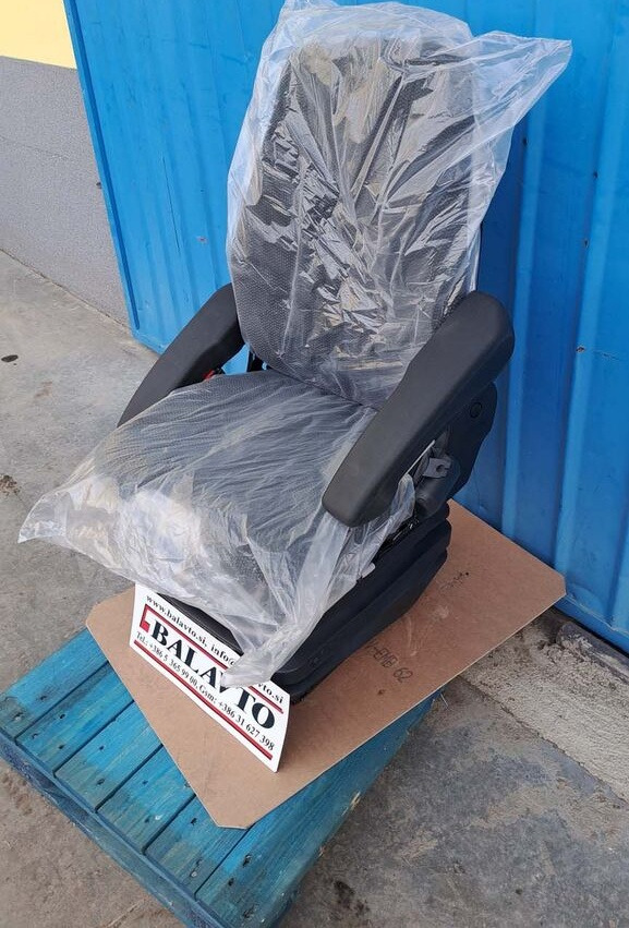 Volvo seat 11309082 for Volvo L45F, L45G, L45H, L50F, L50G, L50H - Сиденье для Колёсных погрузчиков: фото 2 Volvo seat 11309082 for Volvo L45F, L45G, L45H, L50F, L50G, L50H - Сиденье для Колёсных погрузчиков: фото 2