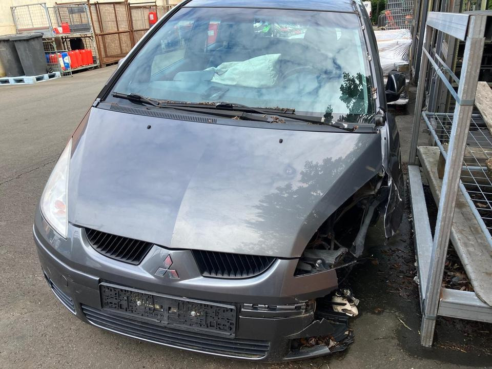 Mitsubishi Colt Unfallfahrzeug - Легковой автомобиль: фото 4 Mitsubishi Colt Unfallfahrzeug - Легковой автомобиль: фото 4