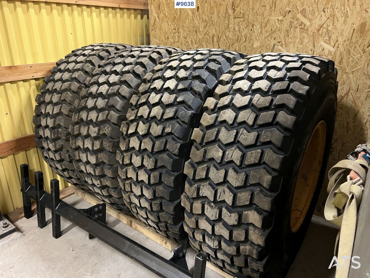 4 Nokian 20.5R25 tires on rims - Колесо для Строительной техники: фото 1 4 Nokian 20.5R25 tires on rims - Колесо для Строительной техники: фото 1