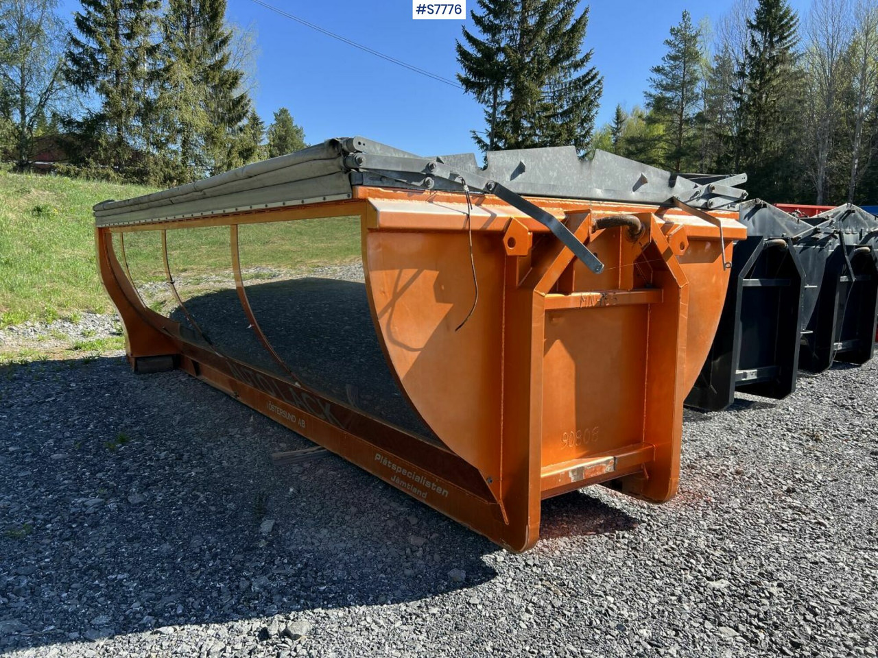 Balticum Frinab LV-13,5 Asphalt flatbed - Контейнер для мультилифта: фото 1 Balticum Frinab LV-13,5 Asphalt flatbed - Контейнер для мультилифта: фото 1