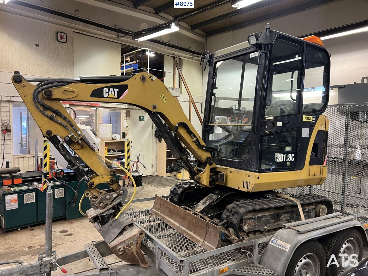 CAT 301.8C Mini excavator with trailer - Мини-экскаватор: фото 1 CAT 301.8C Mini excavator with trailer - Мини-экскаватор: фото 1