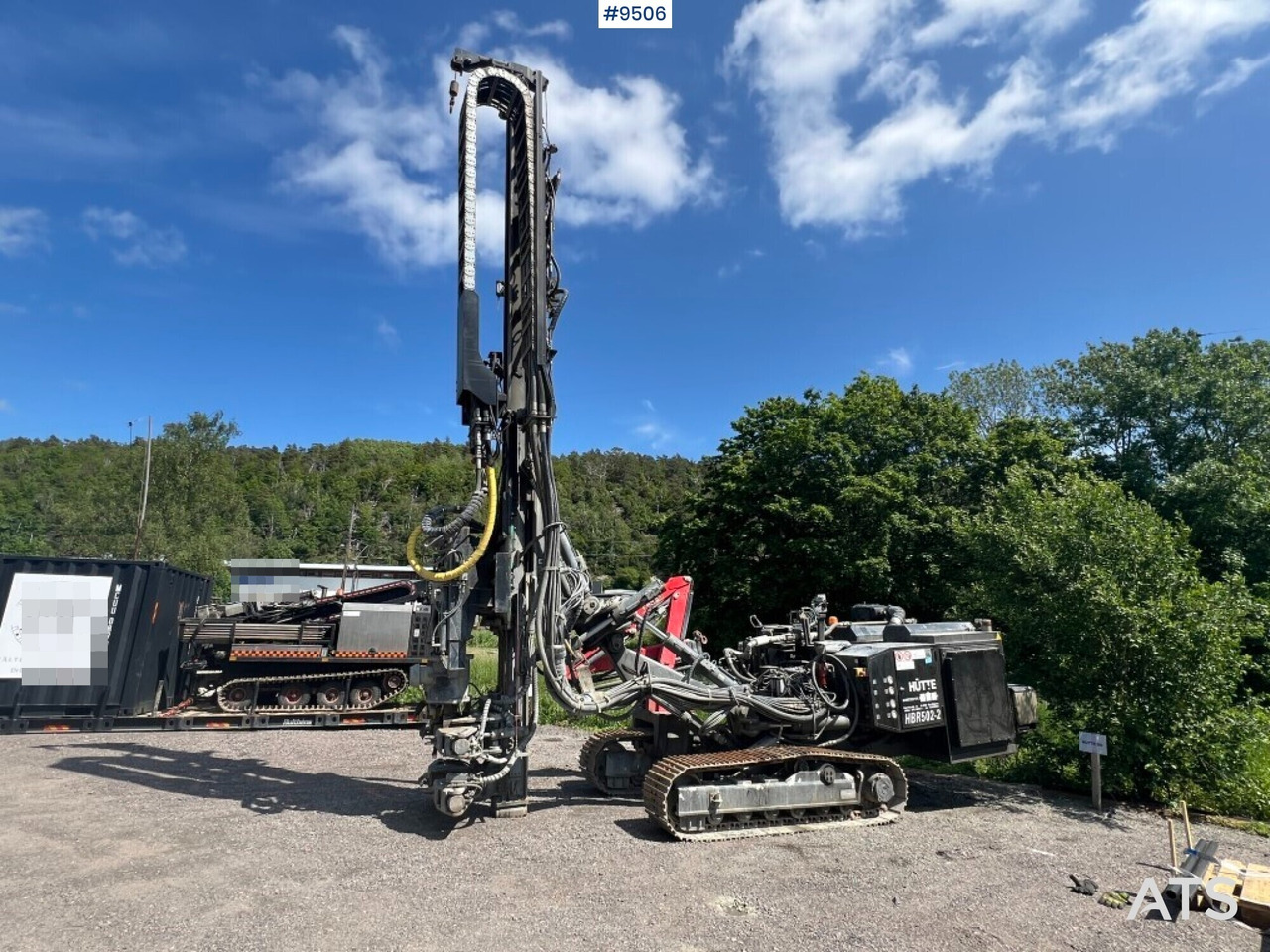 Drill rig Hütte with Fassi F32 crane - Буровая машина: фото 1 Drill rig Hütte with Fassi F32 crane - Буровая машина: фото 1