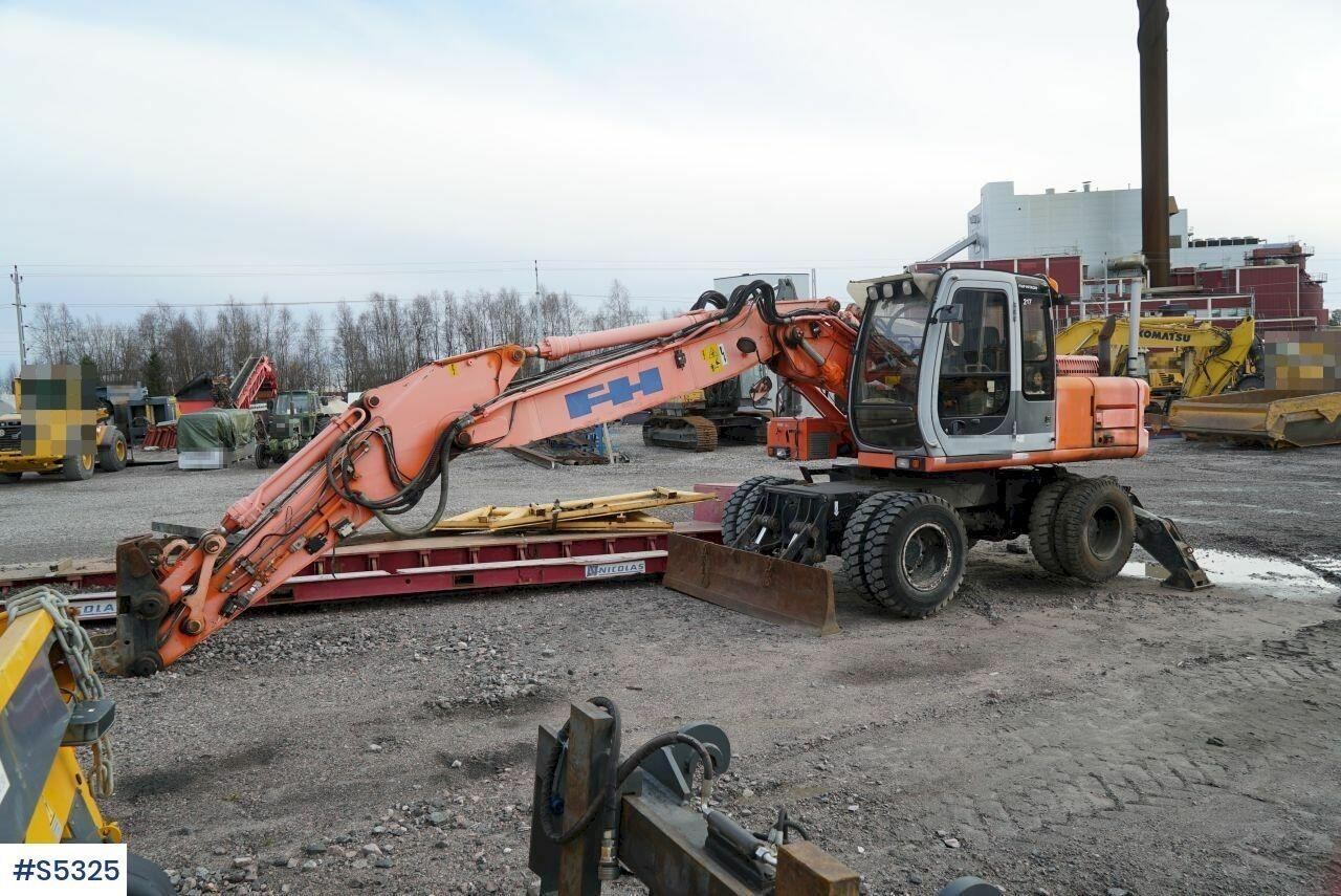 EXCAVATOR Hitachi EX165W with tools - Экскаватор: фото 2 EXCAVATOR Hitachi EX165W with tools - Экскаватор: фото 2