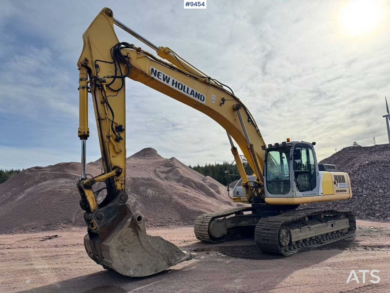 Excavator New Holland E385 - Гусеничный экскаватор: фото 1 Excavator New Holland E385 - Гусеничный экскаватор: фото 1