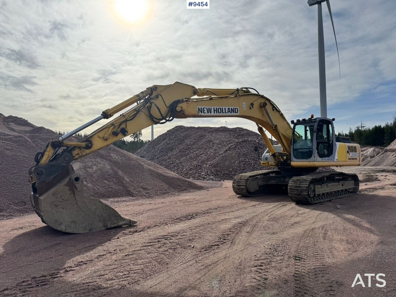 Excavator New Holland E385 - Гусеничный экскаватор: фото 2 Excavator New Holland E385 - Гусеничный экскаватор: фото 2