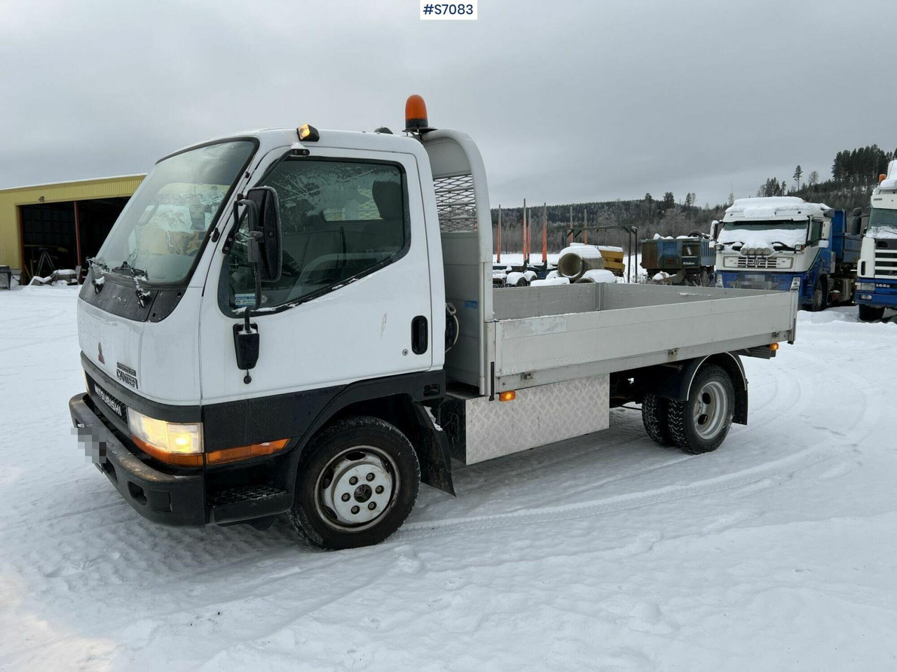 Mitsubishi Canter FB634 Intercooler, tiltable cabin - Грузовик бортовой/ Платформа: фото 1 Mitsubishi Canter FB634 Intercooler, tiltable cabin - Грузовик бортовой/ Платформа: фото 1