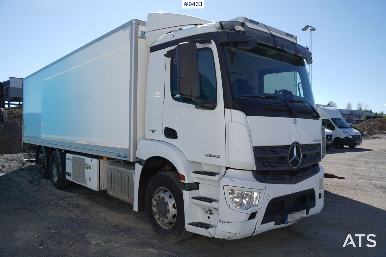 Refrigerated Box truck Mercedes Antos with tail lift (SEE VIDEO) - Рефрижератор: фото 2 Refrigerated Box truck Mercedes Antos with tail lift (SEE VIDEO) - Рефрижератор: фото 2