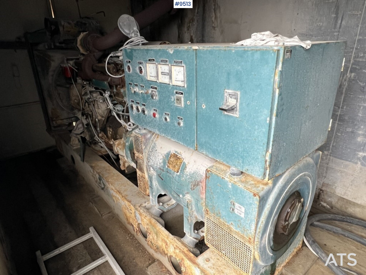 Trailer with electric generator - Электрогенератор: фото 1 Trailer with electric generator - Электрогенератор: фото 1