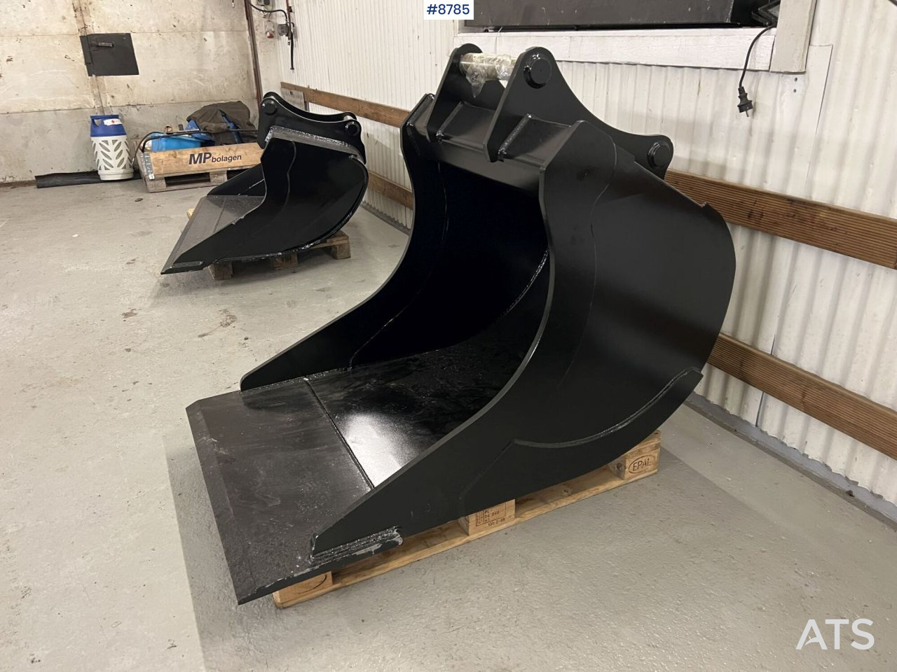 Trench bucket S60 bracket, width 900 mm, volume 700 L - Ковш для экскаватора: фото 1 Trench bucket S60 bracket, width 900 mm, volume 700 L - Ковш для экскаватора: фото 1
