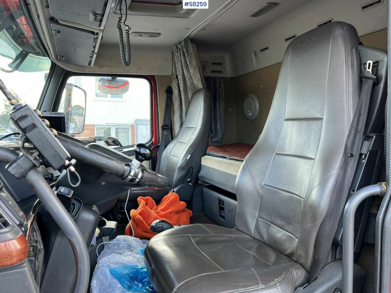 Volvo FH 480 Hook Truck, see video - Крюковой мультилифт: фото 5 Volvo FH 480 Hook Truck, see video - Крюковой мультилифт: фото 5