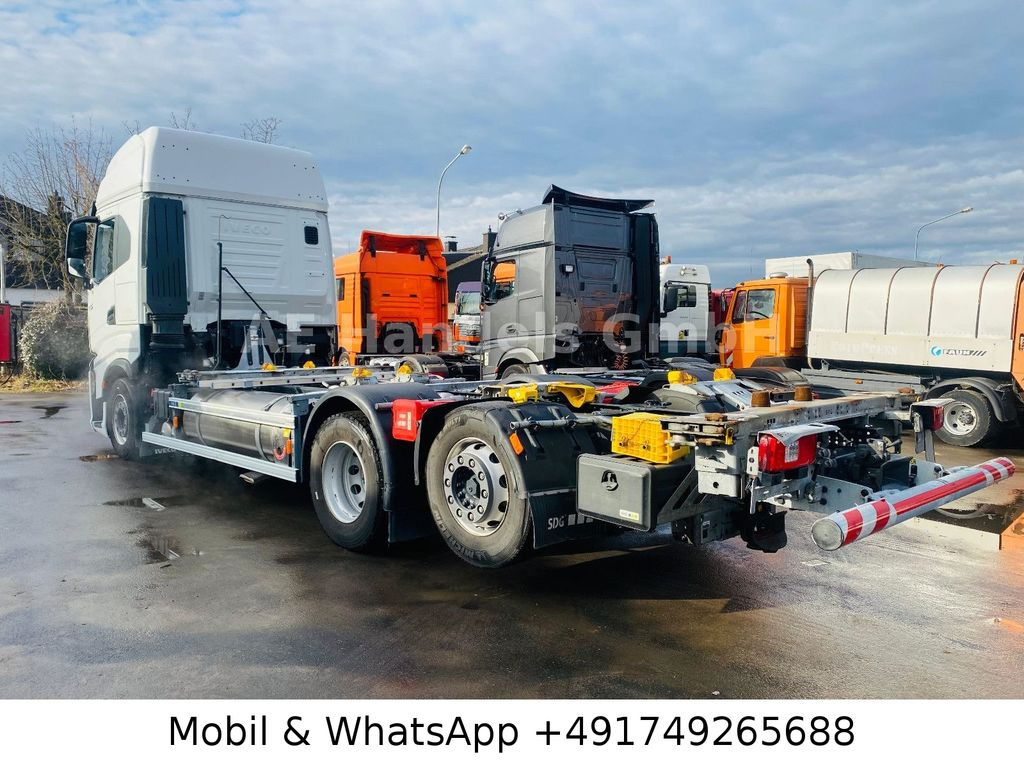 Iveco S-Way 460 LL BDF Multi LNG *Retarder/Lenk+Lift - Грузовик-контейнеровоз/ Сменный кузов: фото 2 Iveco S-Way 460 LL BDF Multi LNG *Retarder/Lenk+Lift - Грузовик-контейнеровоз/ Сменный кузов: фото 2