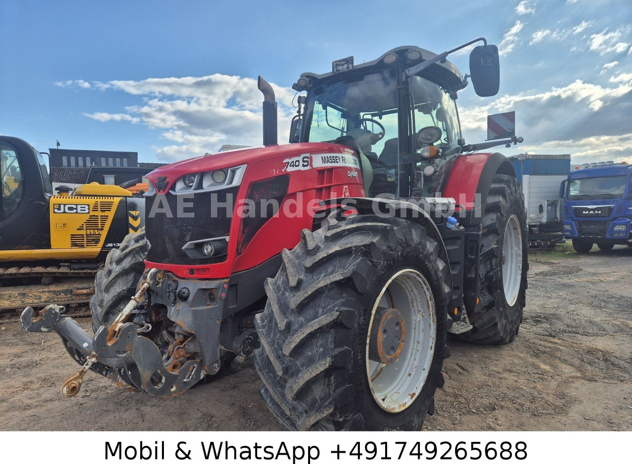 Massey Ferguson DVRT Exclusiv MF 8740 *6.100Std/Straßenzulassung - Трактор: фото 1 Massey Ferguson DVRT Exclusiv MF 8740 *6.100Std/Straßenzulassung - Трактор: фото 1