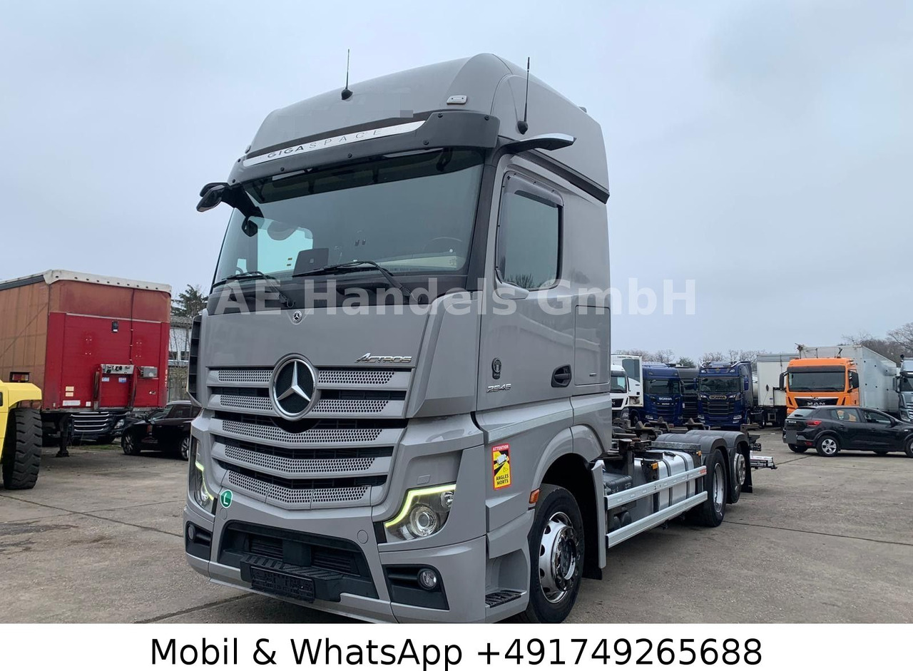 Грузовик-контейнеровоз/ Сменный кузов Mercedes-Benz Actros V 2545 GigaSpace BDF *Retarder/Multi/LBW: фото 7 Грузовик-контейнеровоз/ Сменный кузов Mercedes-Benz Actros V 2545 GigaSpace BDF *Retarder/Multi/LBW: фото 7