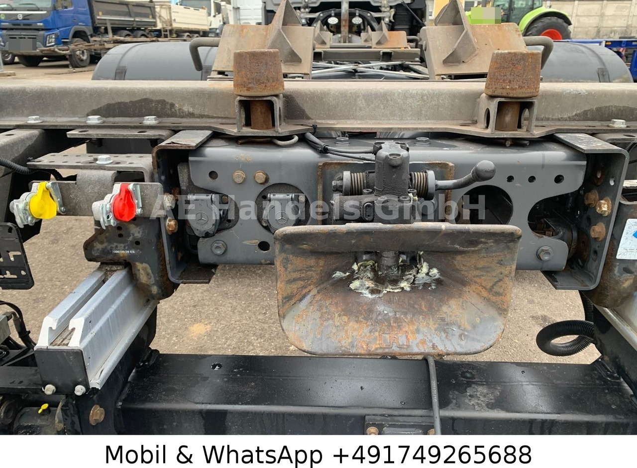 Грузовик-контейнеровоз/ Сменный кузов Mercedes-Benz Actros V 2545 GigaSpace BDF *Retarder/Multi/LBW: фото 12 Грузовик-контейнеровоз/ Сменный кузов Mercedes-Benz Actros V 2545 GigaSpace BDF *Retarder/Multi/LBW: фото 12