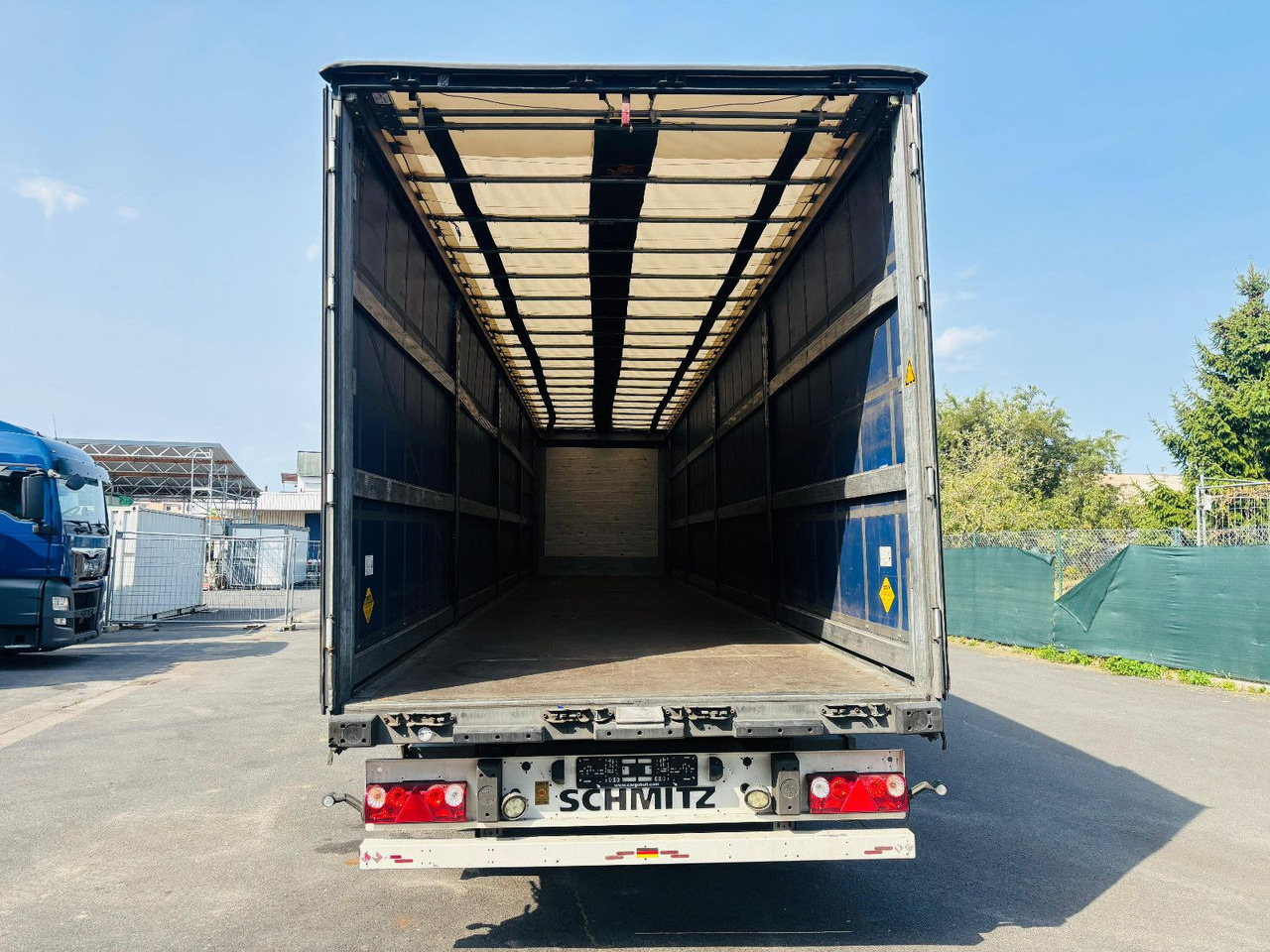 Schmitz Cargobull SCS 24/L *Lift/Edscha/Tautliner/CodeXL/Airpipe - Тентованный полуприцеп: фото 4 Schmitz Cargobull SCS 24/L *Lift/Edscha/Tautliner/CodeXL/Airpipe - Тентованный полуприцеп: фото 4