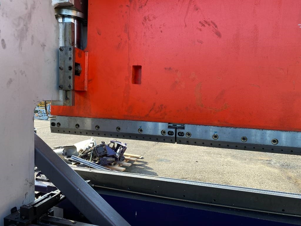 Листогибочный пресс BEYELER Presse/Plieuse PR6 2000KNx4100MM endommagé: фото 12