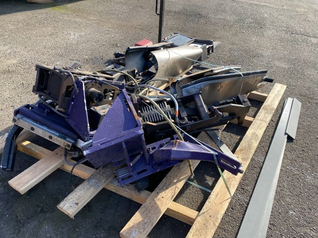 Листогибочный пресс BEYELER Presse/Plieuse PR6 2000KNx4100MM endommagé: фото 39