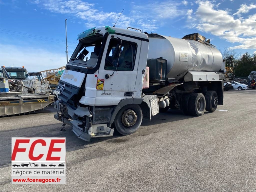 Mercedes-Benz ACTROS Mp2 2536/6x2 BVM -ACMAR CRAON Z12341 - Гудронатор: фото 1 Mercedes-Benz ACTROS Mp2 2536/6x2 BVM -ACMAR CRAON Z12341 - Гудронатор: фото 1